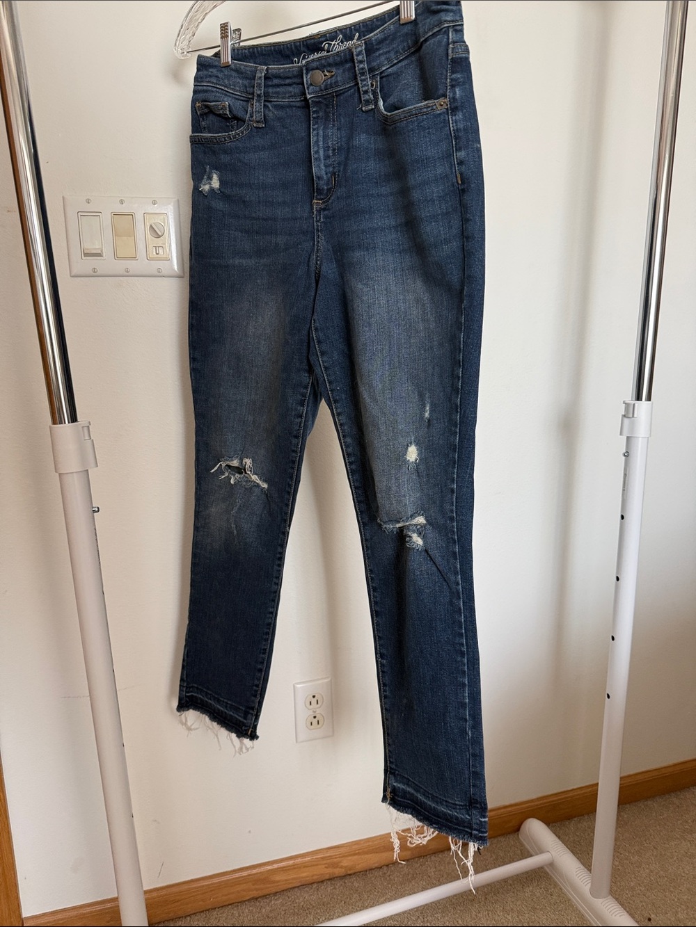 Universal Thread Dark Blue Distressed Cropped Jeans